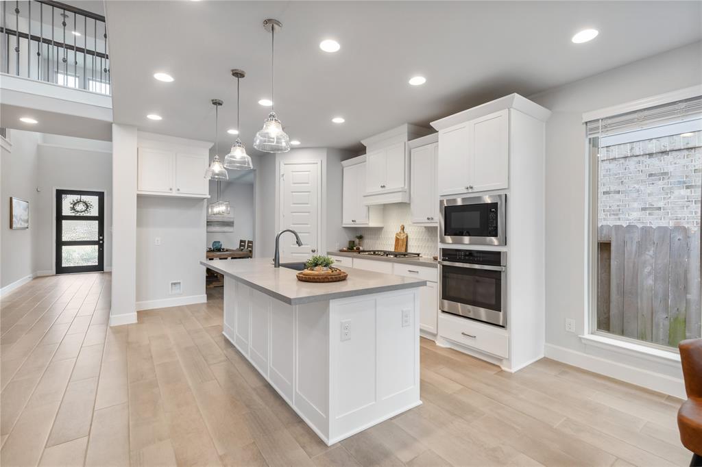 318 Mistletoe Ridge Court, Montgomery, Texas image 11