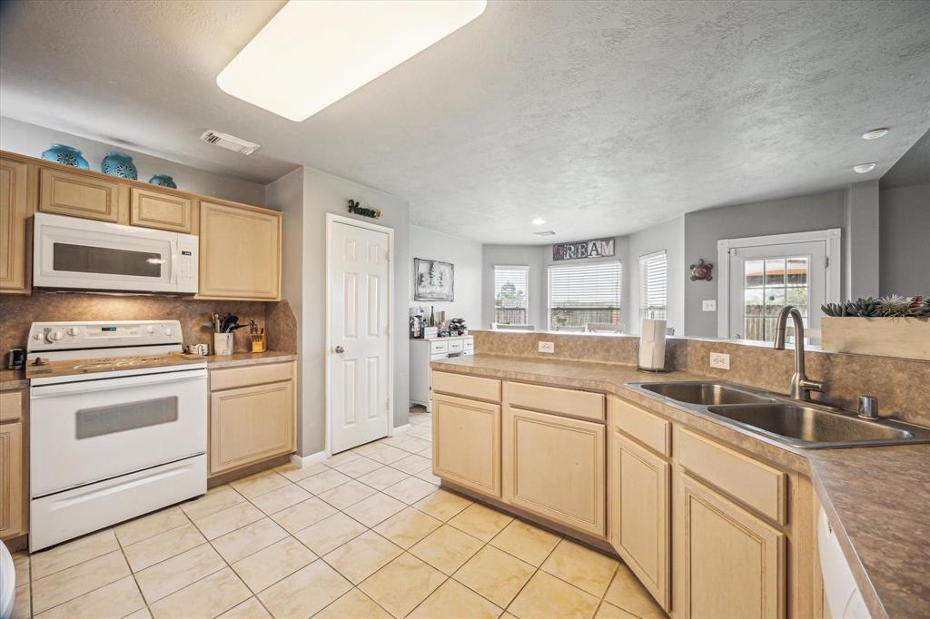 3522 Misty View Lane, Friendswood, Texas image 17