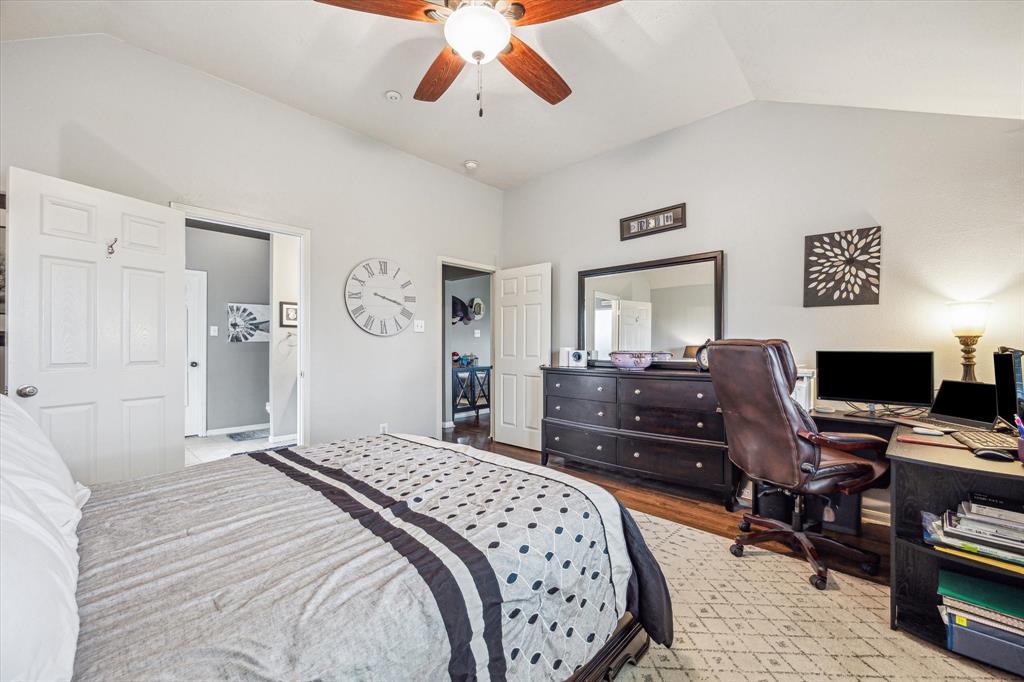 3522 Misty View Lane, Friendswood, Texas image 18