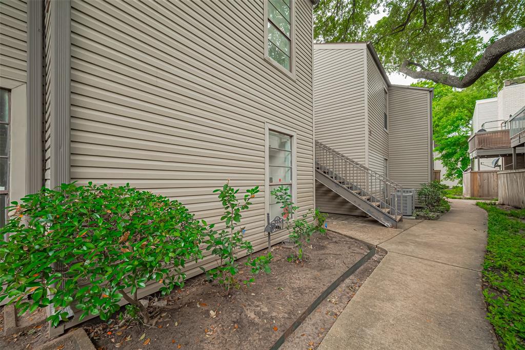 9707 Richmond Avenue #103, Houston, Texas image 3