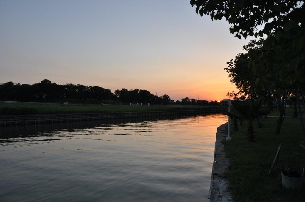 Walden, Conroe, Texas image 7
