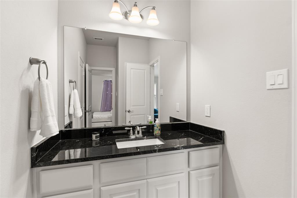 11810 Creekside Shore Cir Cir, Cypress, Texas image 33