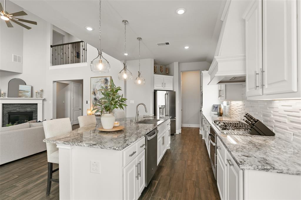 11810 Creekside Shore Cir Cir, Cypress, Texas image 15