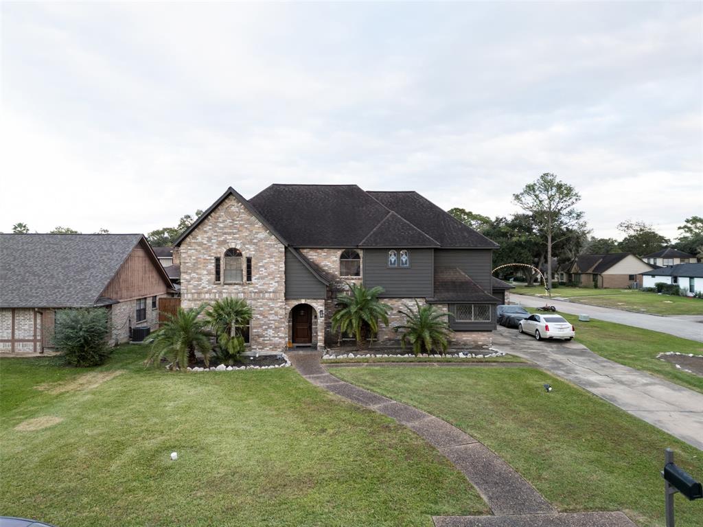 502 Acacia Court, League City, Texas image 1