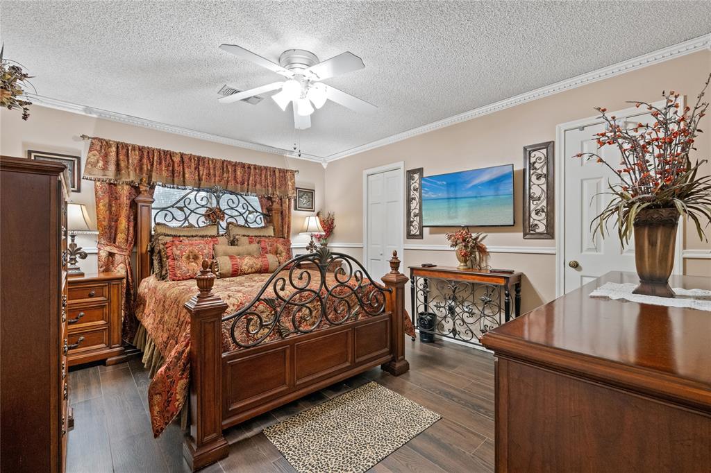 2009 Tanglebriar Lane, Dickinson, Texas image 16