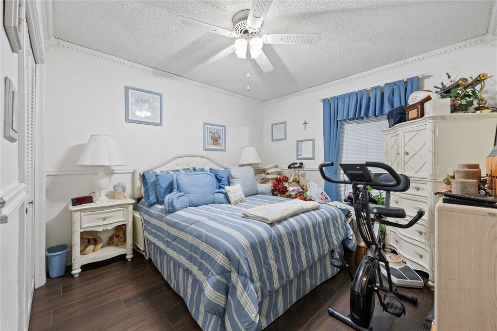 2009 Tanglebriar Lane, Dickinson, Texas image 20