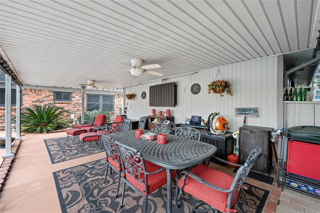 2009 Tanglebriar Lane, Dickinson, Texas image 24