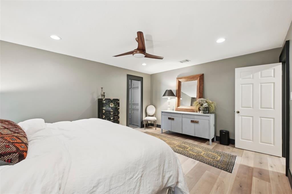 11 Devonshire Drive, Conroe, Texas image 27