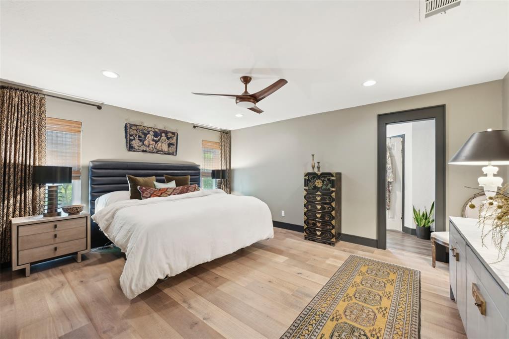 11 Devonshire Drive, Conroe, Texas image 25