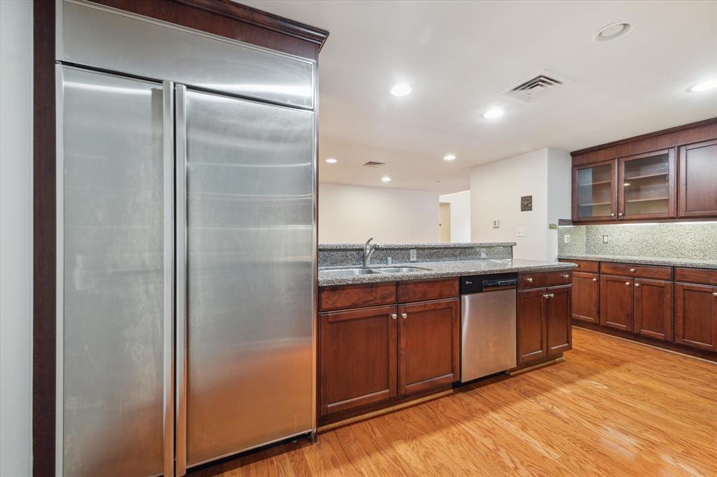 914 Main Street 1104