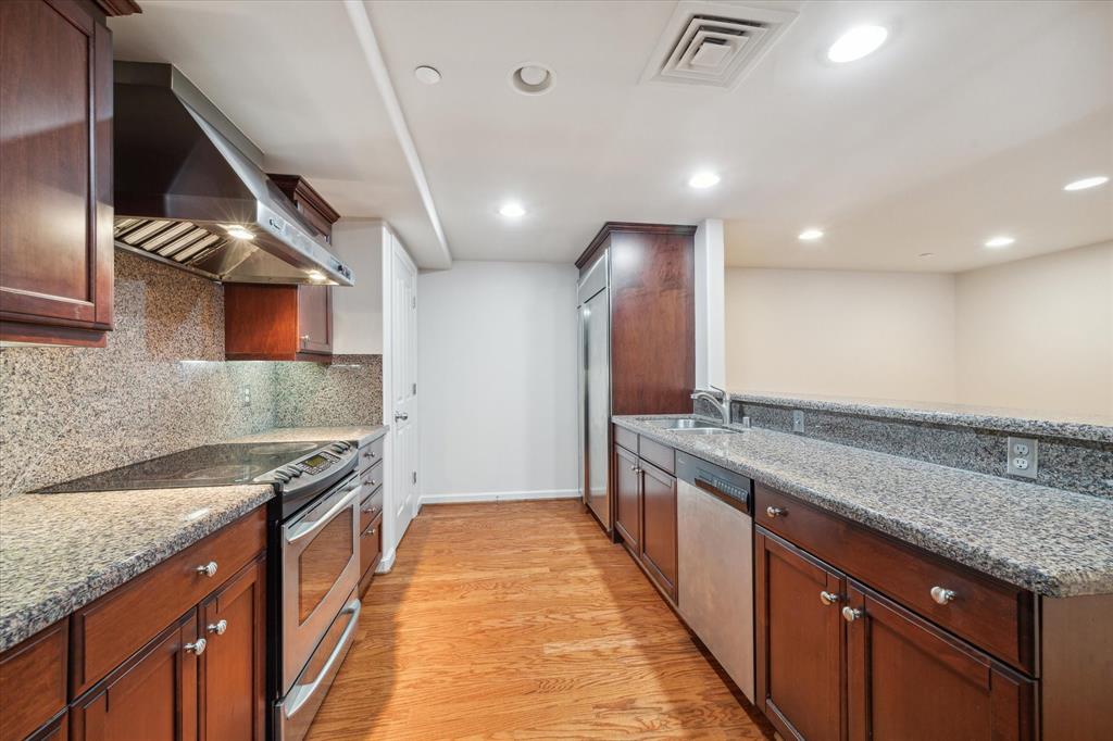 914 Main Street 1104