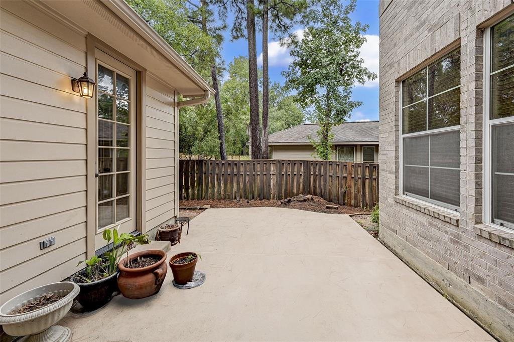 82 S Longsford Circle, The Woodlands, Texas image 32