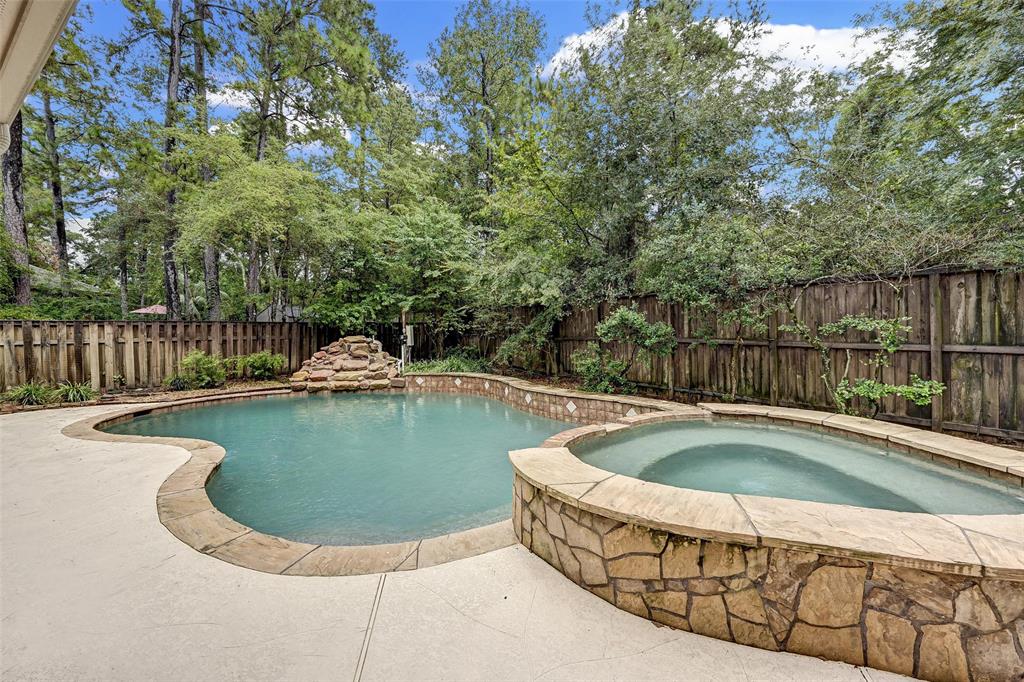 82 S Longsford Circle, The Woodlands, Texas image 35