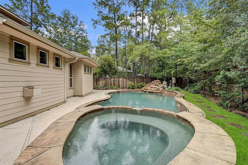 82 S Longsford Circle, The Woodlands, Texas image 38