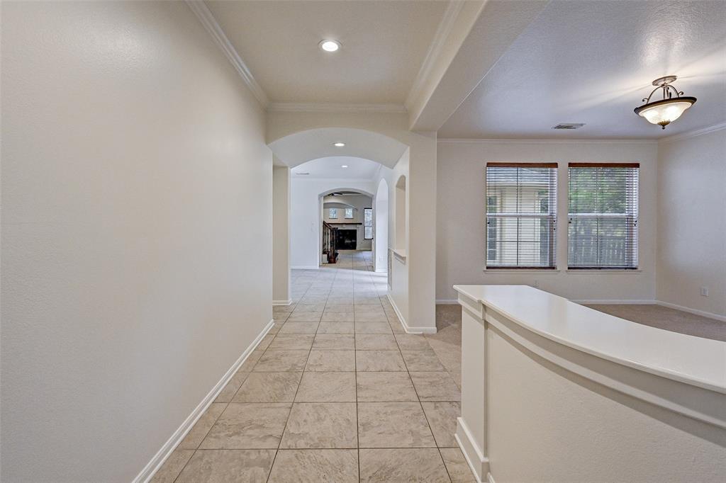 82 S Longsford Circle, The Woodlands, Texas image 4