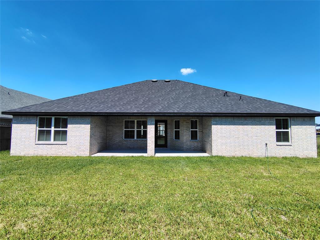 2 Gemstone Court, Angleton, Texas image 14