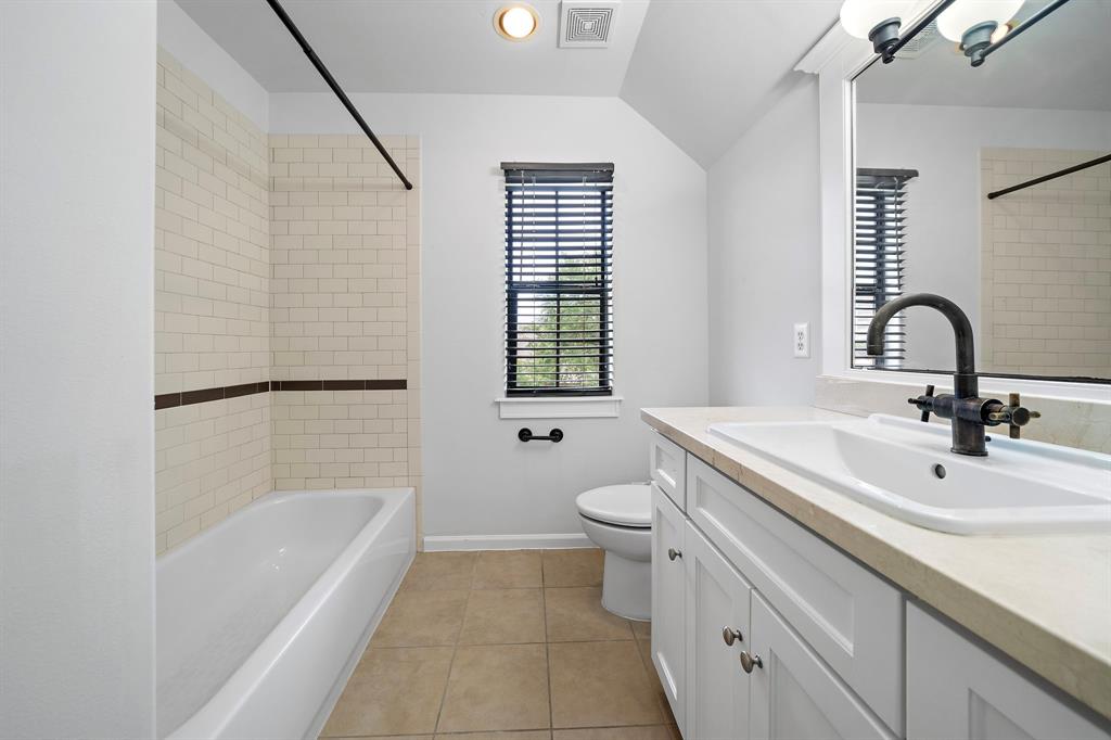 2217 W Nantucket Drive #A, Houston, Texas image 23