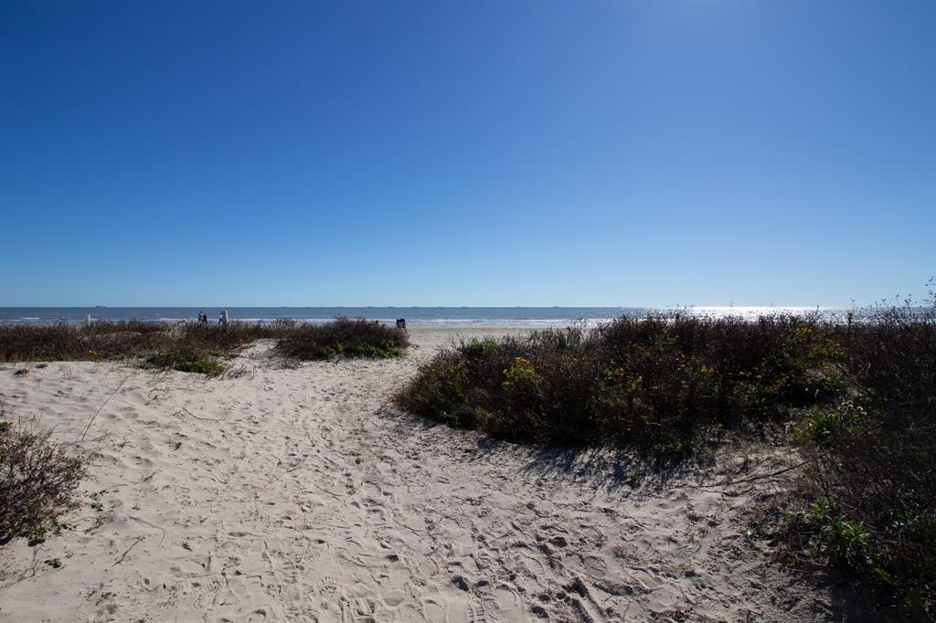 625 Ramsar Road, Galveston, Texas image 25