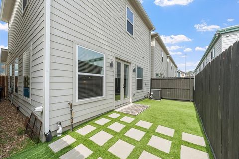 listing image 24