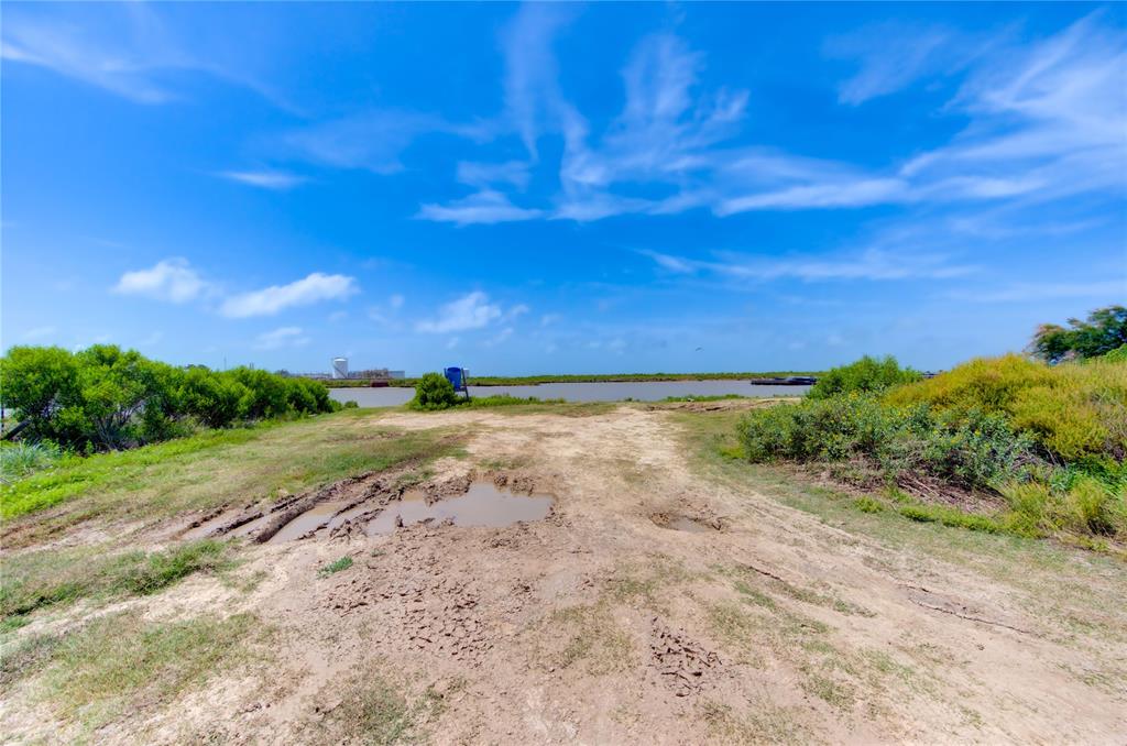 000 Canal Drive, Freeport, Texas image 14