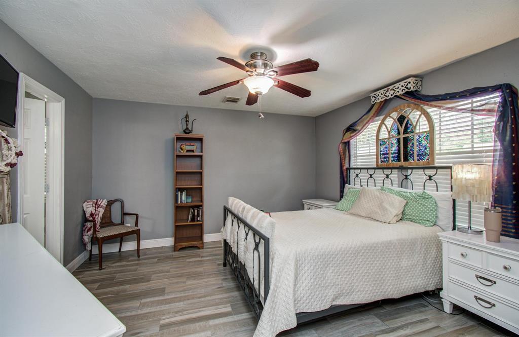 18422 Hollow Oaks Circle, Porter, Texas image 19