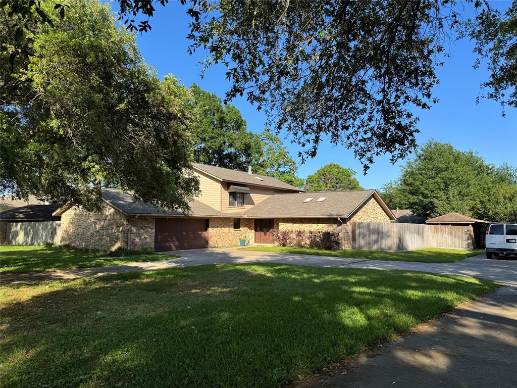 9948 Twin Shores Drive, Willis, Texas image 3