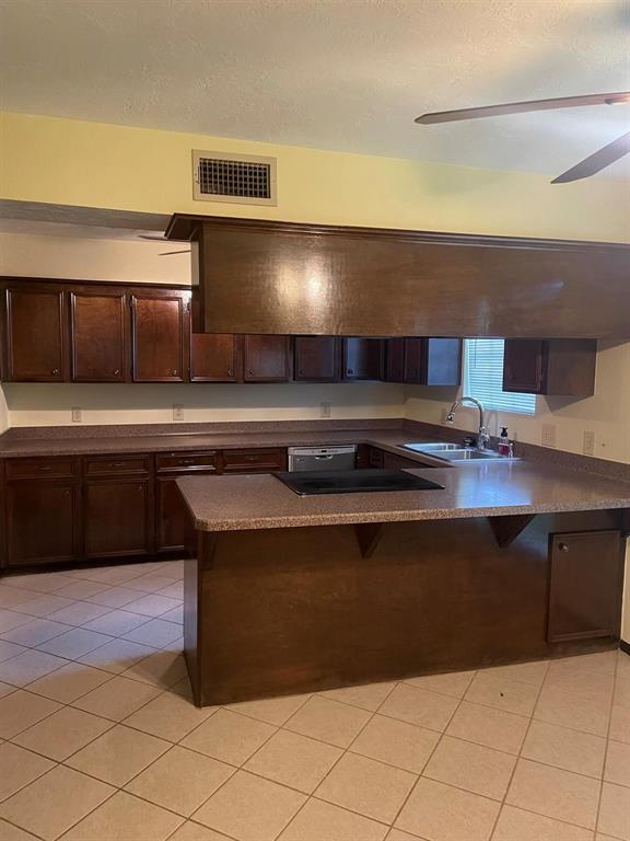 9948 Twin Shores Drive, Willis, Texas image 12