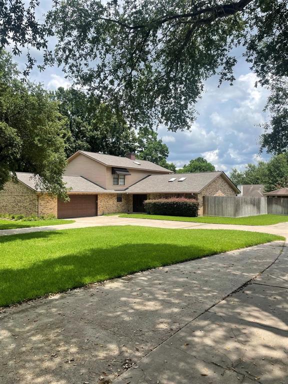 9948 Twin Shores Drive, Willis, Texas image 1