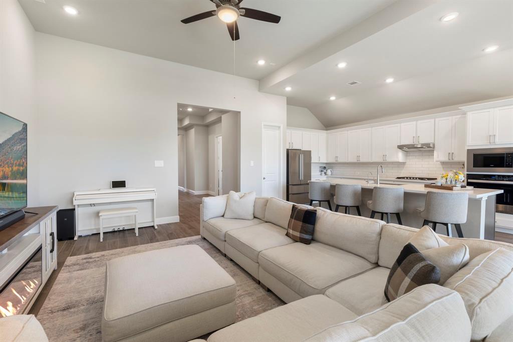 16147 Sapphire Crest Drive, Conroe, Texas image 19