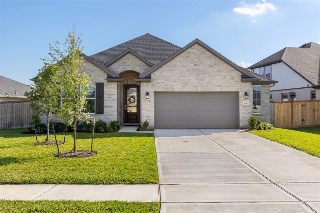 16147 Sapphire Crest Drive, Conroe, Texas image 1