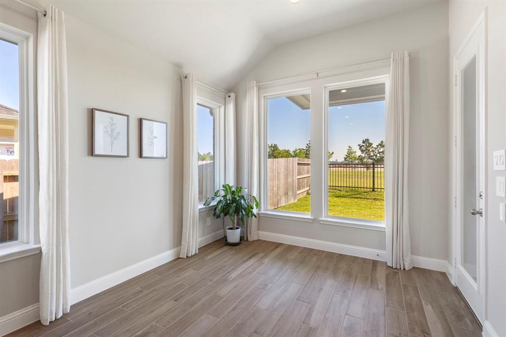 16147 Sapphire Crest Drive, Conroe, Texas image 26