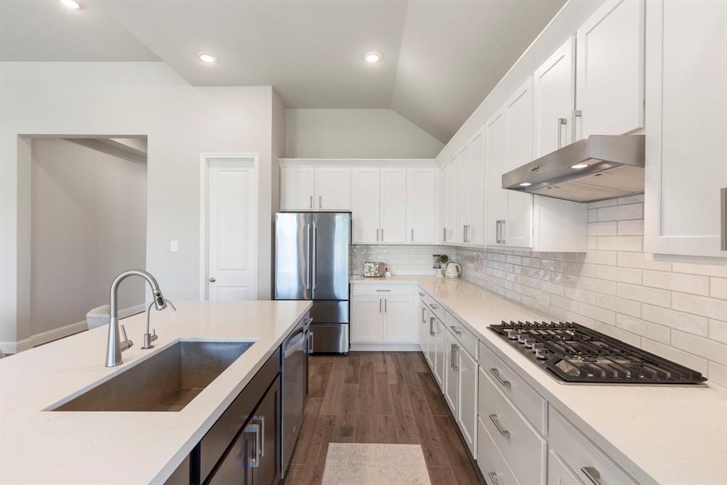 16147 Sapphire Crest Drive, Conroe, Texas image 24