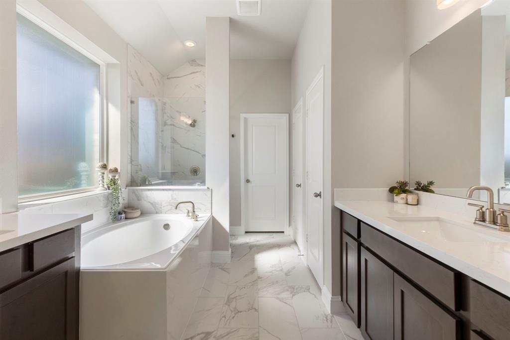 16147 Sapphire Crest Drive, Conroe, Texas image 30