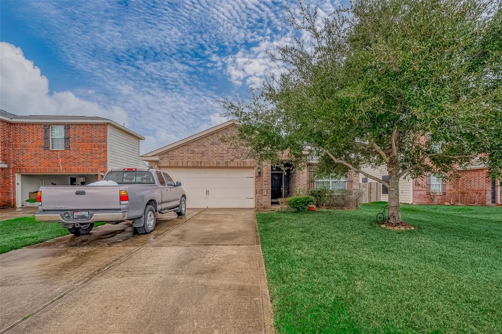 6718 Clover Walk Lane, Richmond, Texas image 1