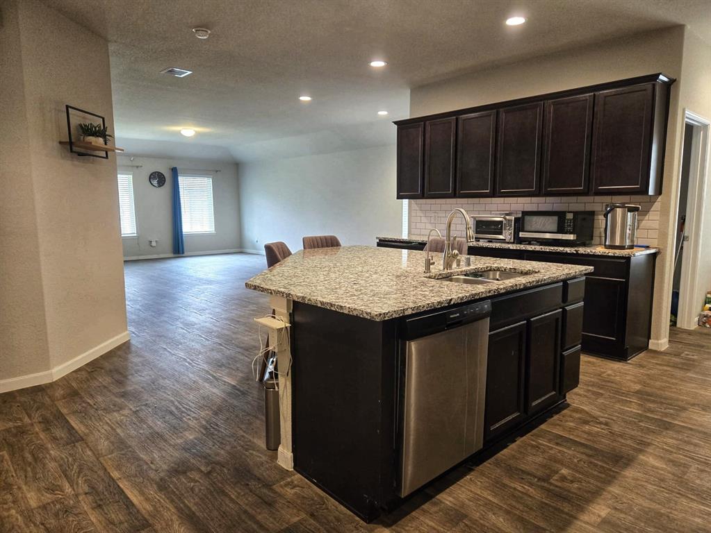 3310 Sumac Drive, Katy, Texas image 5
