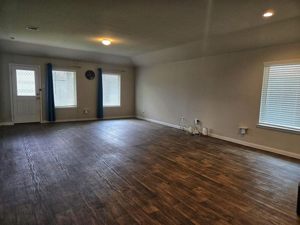 3310 Sumac Drive, Katy, Texas image 10