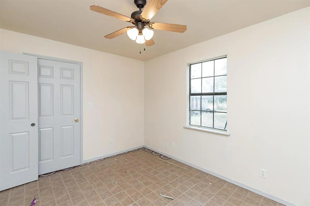 408 S Live Oak Street, Mathis, Texas image 4