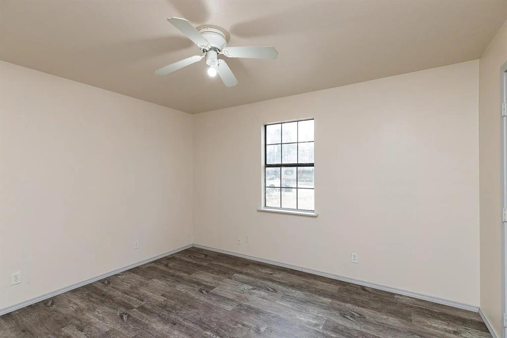 408 S Live Oak Street, Mathis, Texas image 7