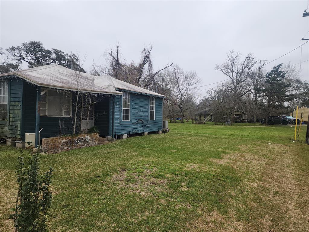 839 Yaupon Street, Clute, Texas image 8