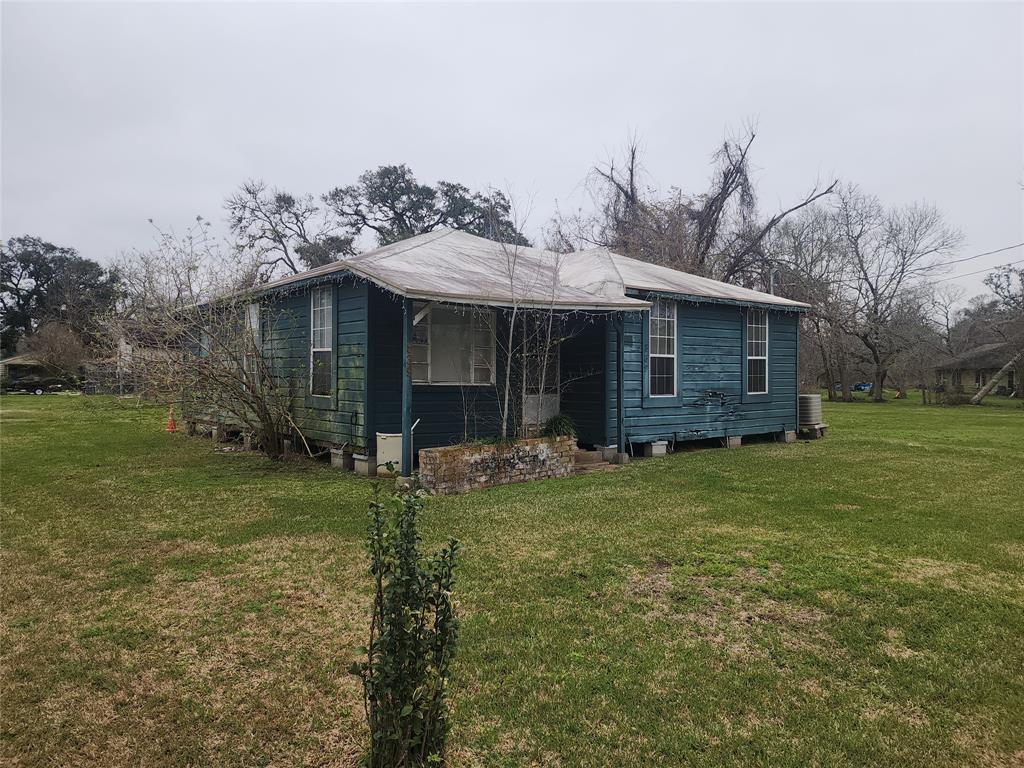 839 Yaupon Street, Clute, Texas image 6