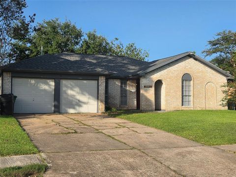 Photo of 11119 Sageburrow Drive, Houston, TX 77089 (MLS # 85845892) Photo of 11119 Sageburrow Drive, Houston, TX 77089 (MLS # 85845892)