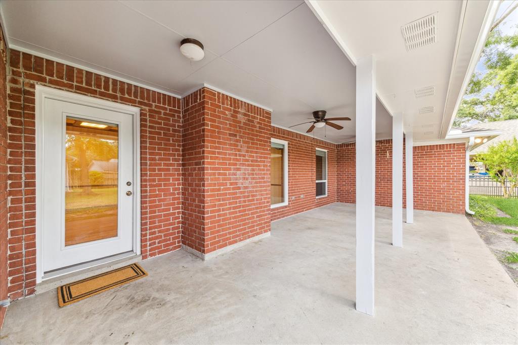 2210 Limerick Court, Deer Park, Texas image 29