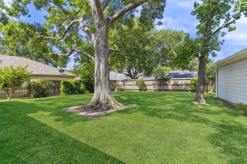 2210 Limerick Court, Deer Park, Texas image 30
