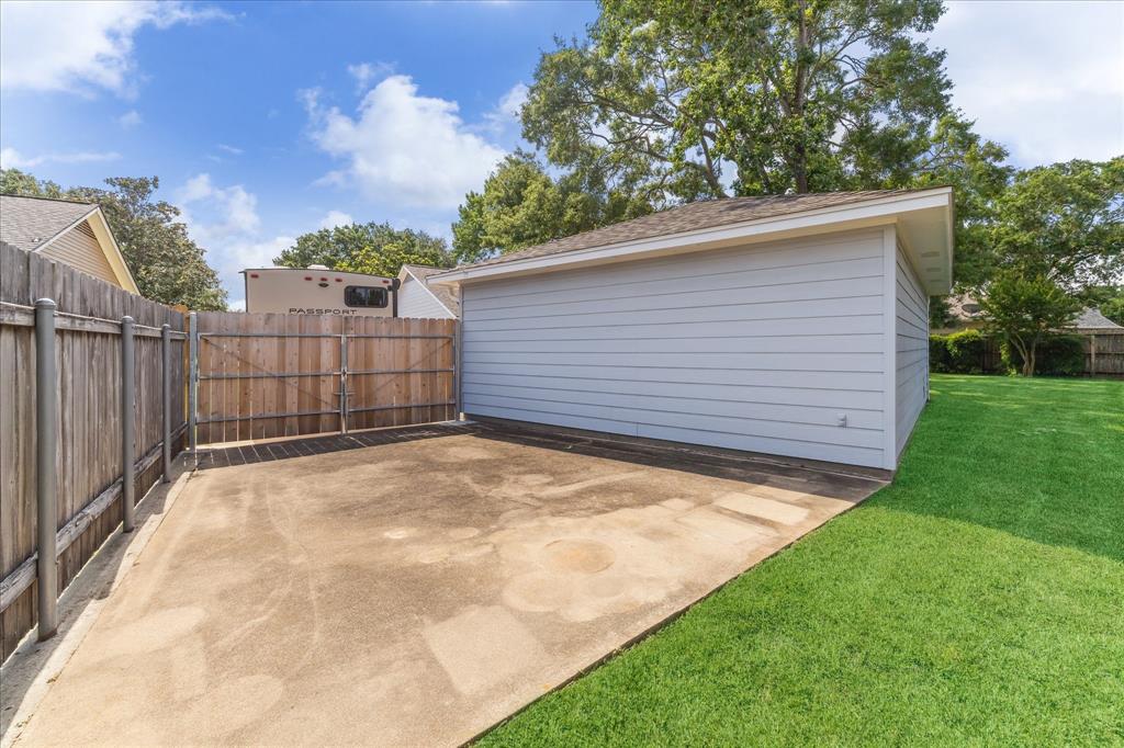 2210 Limerick Court, Deer Park, Texas image 31