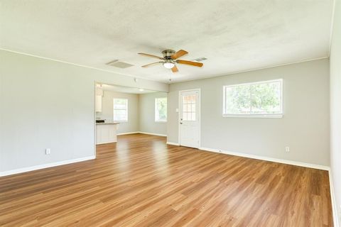 A home in Lake Jackson