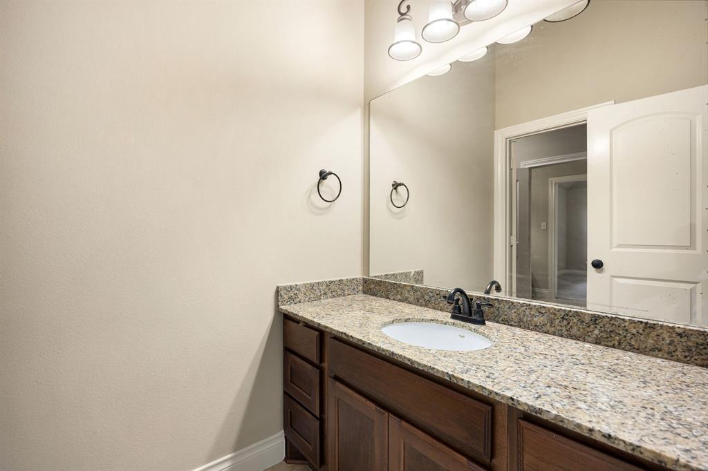 4014 Skipping Falls Lane, Katy, Texas image 31