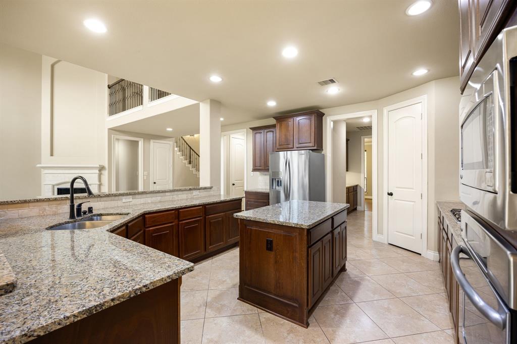 4014 Skipping Falls Lane, Katy, Texas image 12