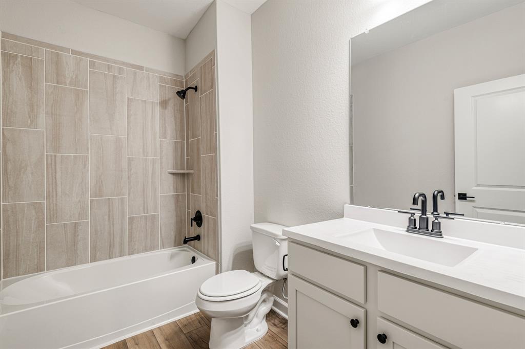 15691 Honey Cove Drive, Conroe, Texas image 15