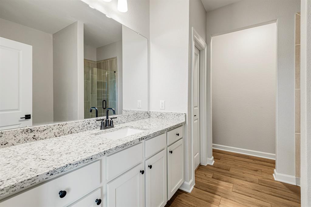 15691 Honey Cove Drive, Conroe, Texas image 11