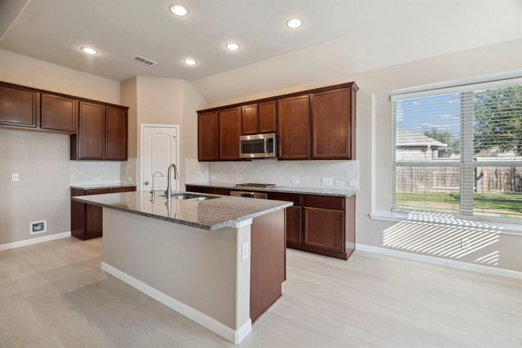2206 Wolf Creek Court, Katy, Texas image 8